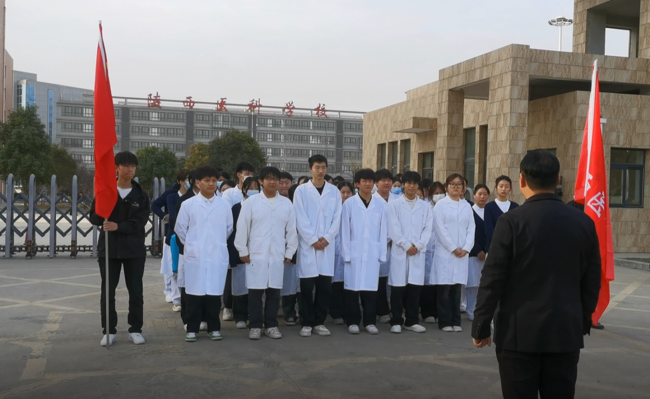 青春闪耀义诊路　爱心温暖社区情